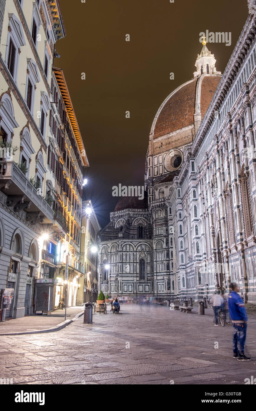 La Catedral de Santa Maria del Fiore, la Piazza del Duomo, Florencia, Italia Foto de stock