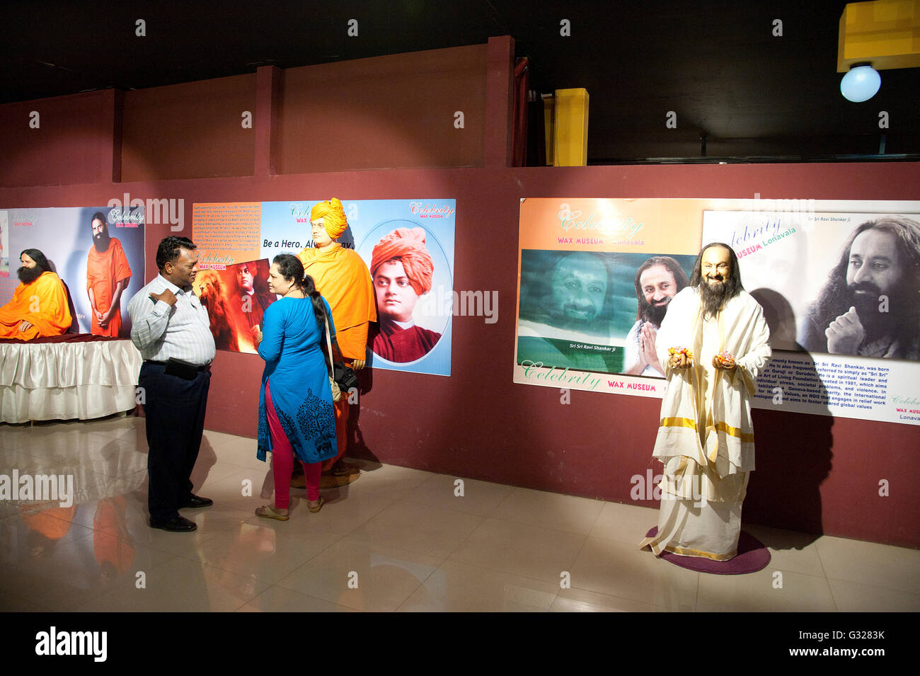 La imagen del turista en Lonavala Wax Museum, India Foto de stock