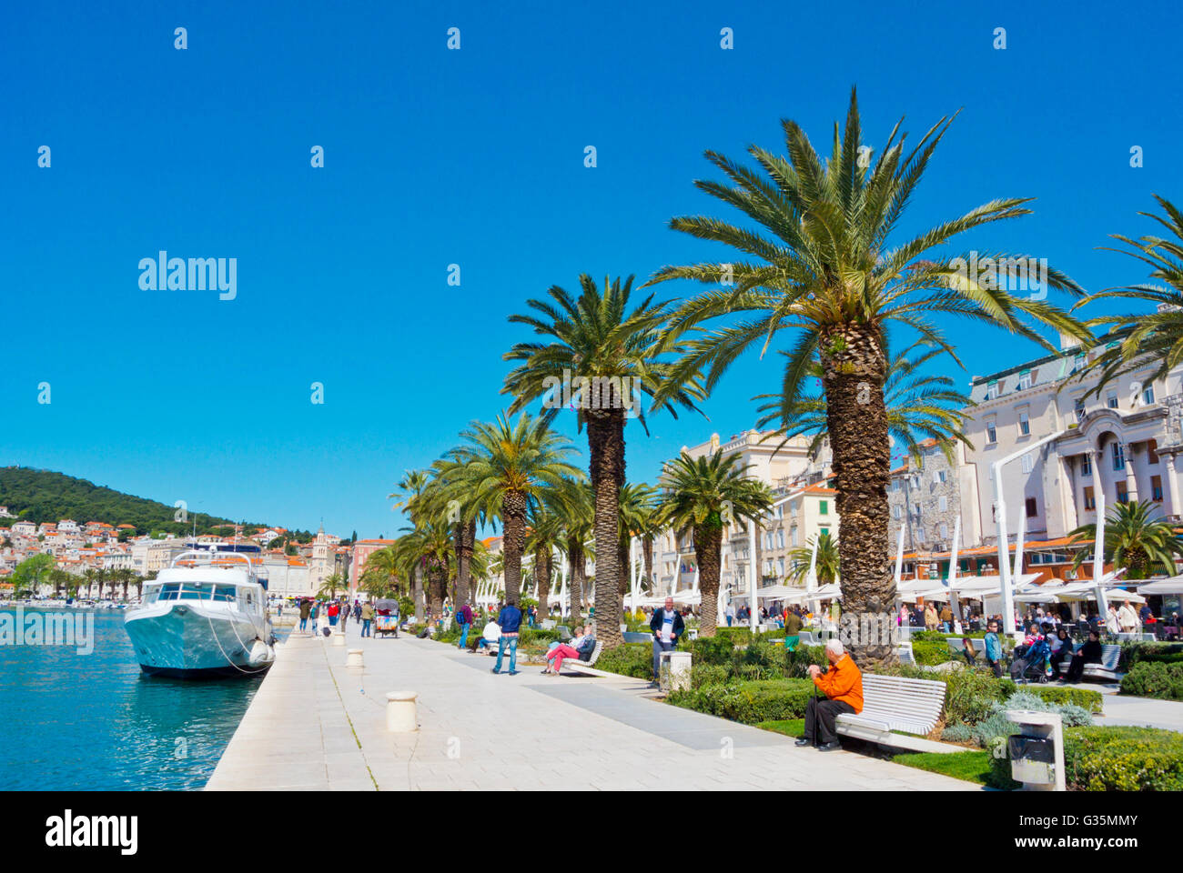 Riva, paseo marítimo de Split, Croacia, Dalmacia Foto de stock