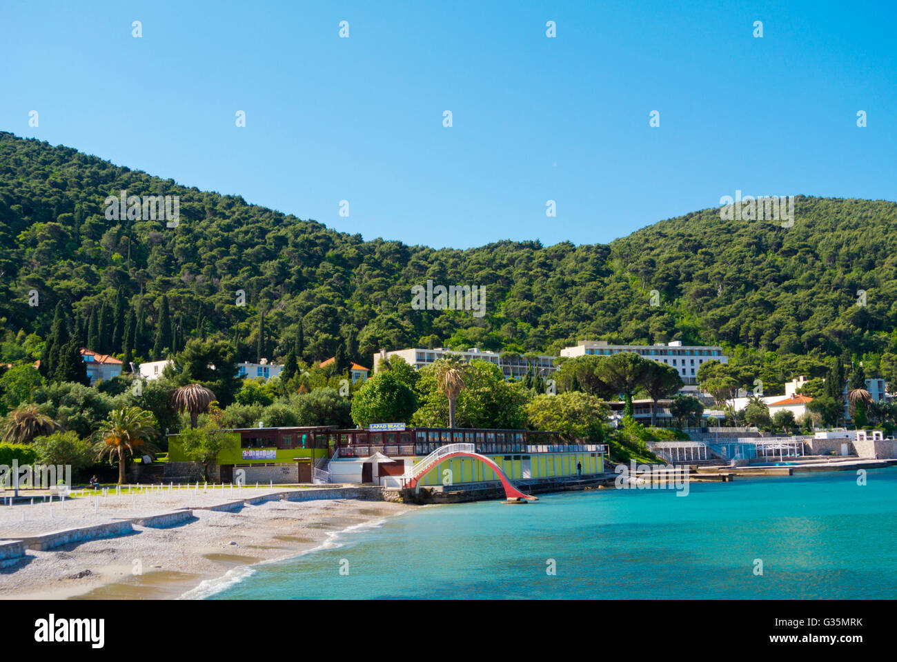 Plaza playa de Lapad, distrito de Lapad de Dubrovnik, Croacia, Dalmacia Foto de stock