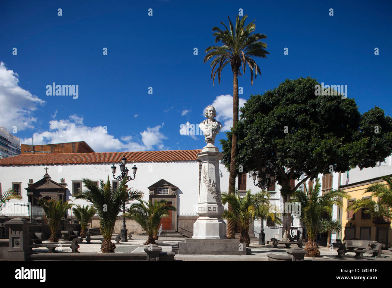 Plaza de San Francisco y chrch de San Francisco, el barrio de Triana, Las Palmas de Gran Canaria, la ciudad, la isla de Gran Canaria, Canarias arc de stock - Alamy