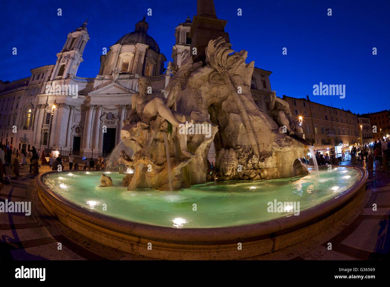 Fuente de los Cuatro Ríos, Piazza Navona, Roma, Italia, Europa Foto de stock