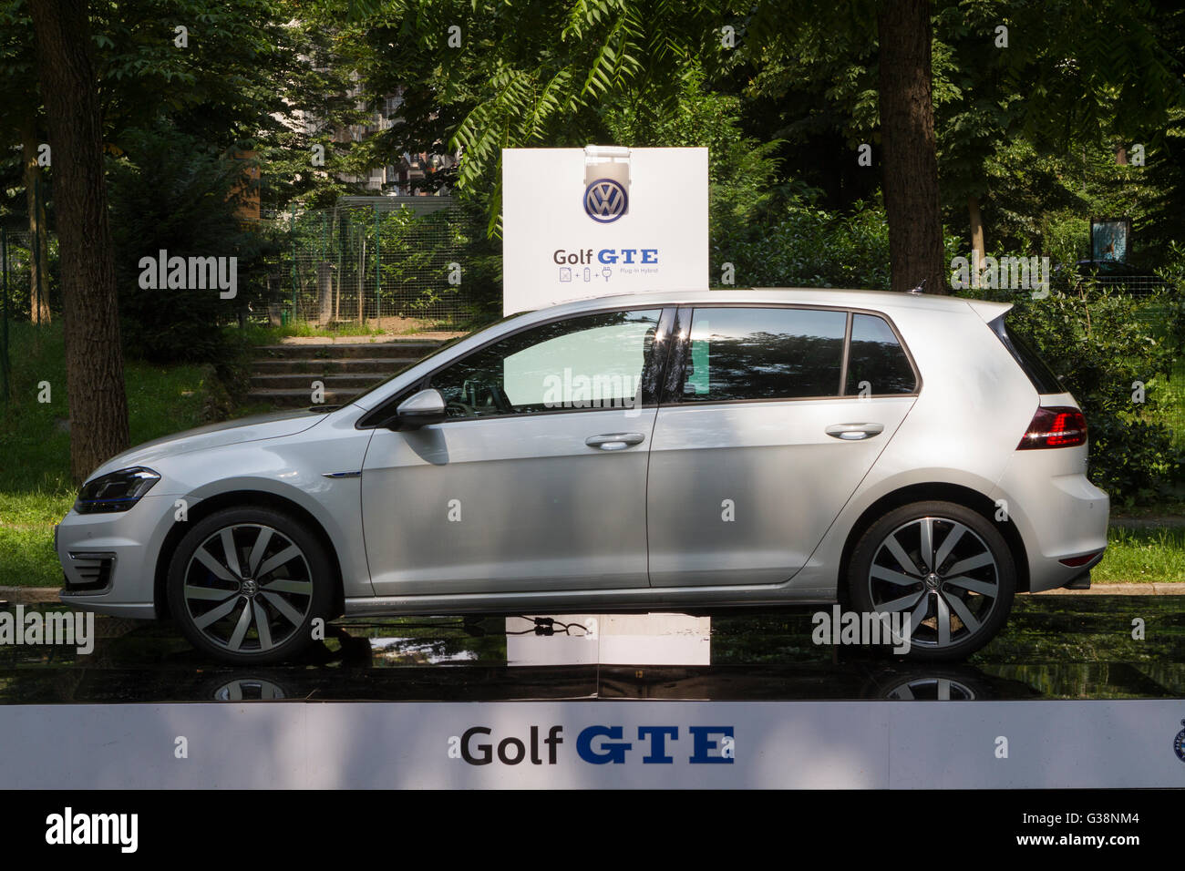 Turín, Italia, 8 de junio de 2016. Golf GTE coche híbrido Foto de stock