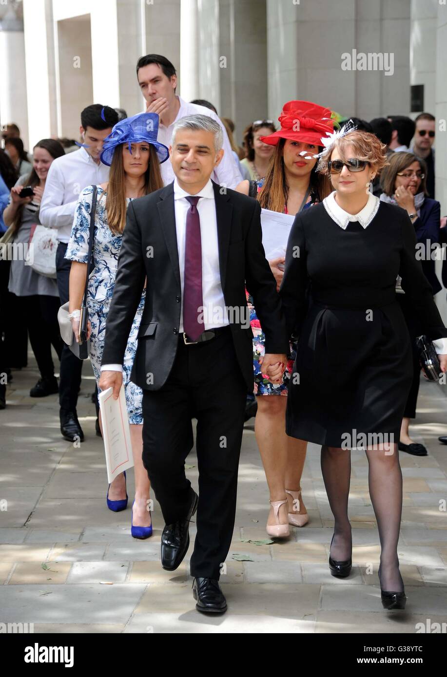 Sadiq Khan y Saadiya, 'El Alcalde de Londres' en Londres, Inglaterra, Reino Unido Foto de stock