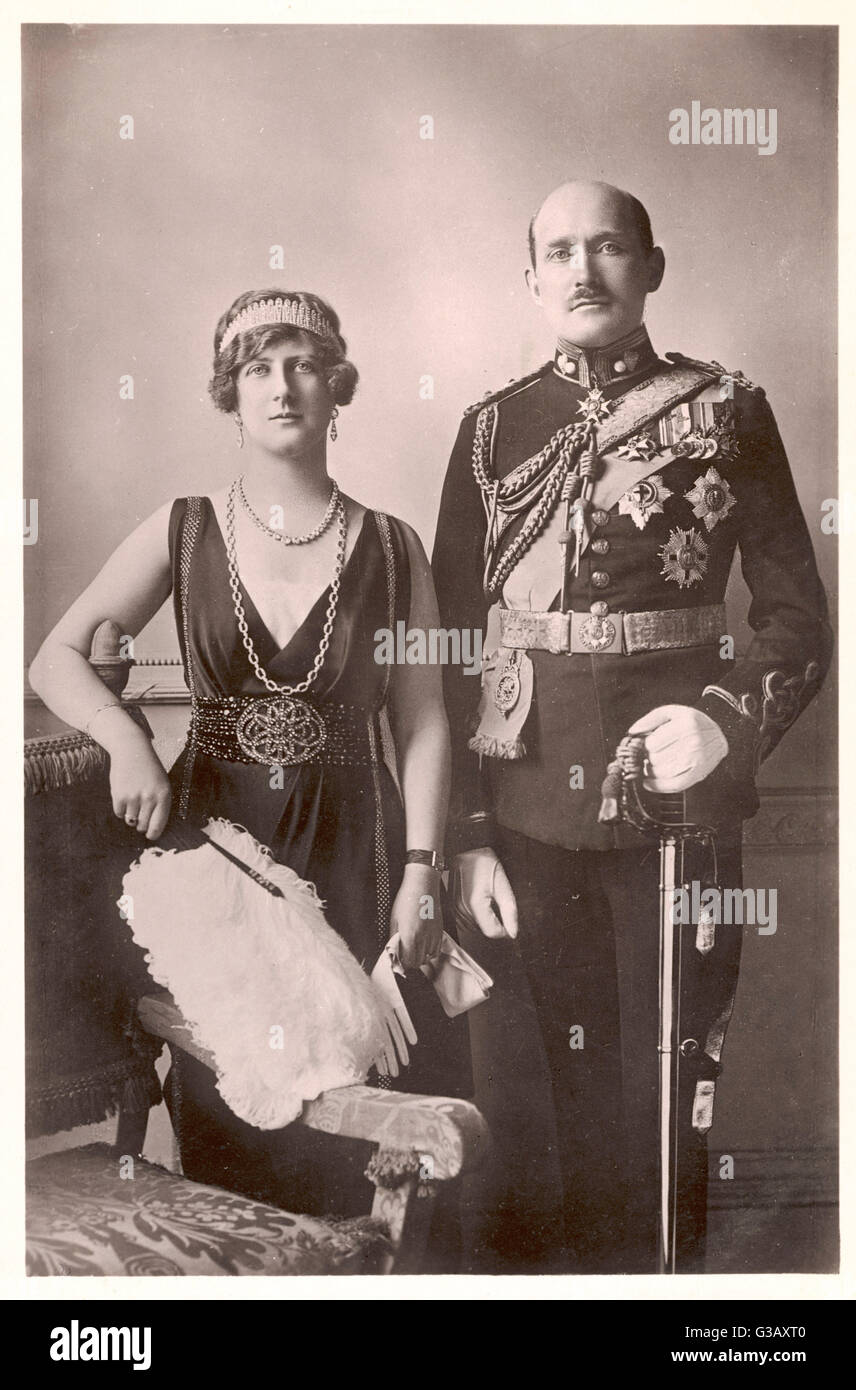 PRINCE ARTHUR de Connaught, hijo del Duque de Connaught, con Alexandra (1891-1959), hija del duque de Fife Fecha: 1883 - 1938 Foto de stock
