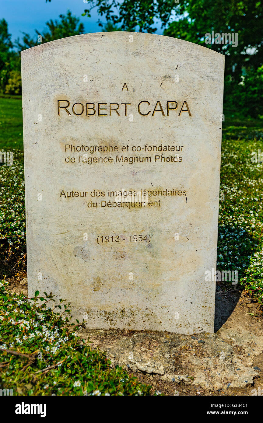 Bayeux, Calvados, Normandía, Francia - El Memorial Robert Capa. Capa desembarcó en el día D con las fuerzas americanas Foto de stock