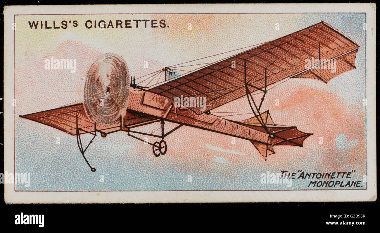 La elegante Levavasseur pero eficiente "ANTOINETTE" - esta es la serie 'Antoinette VII' - son traídos especialmente por Hubert Latham, quien dos veces intenta cruzar el Canal en uno. Fecha: 1909 Foto de stock