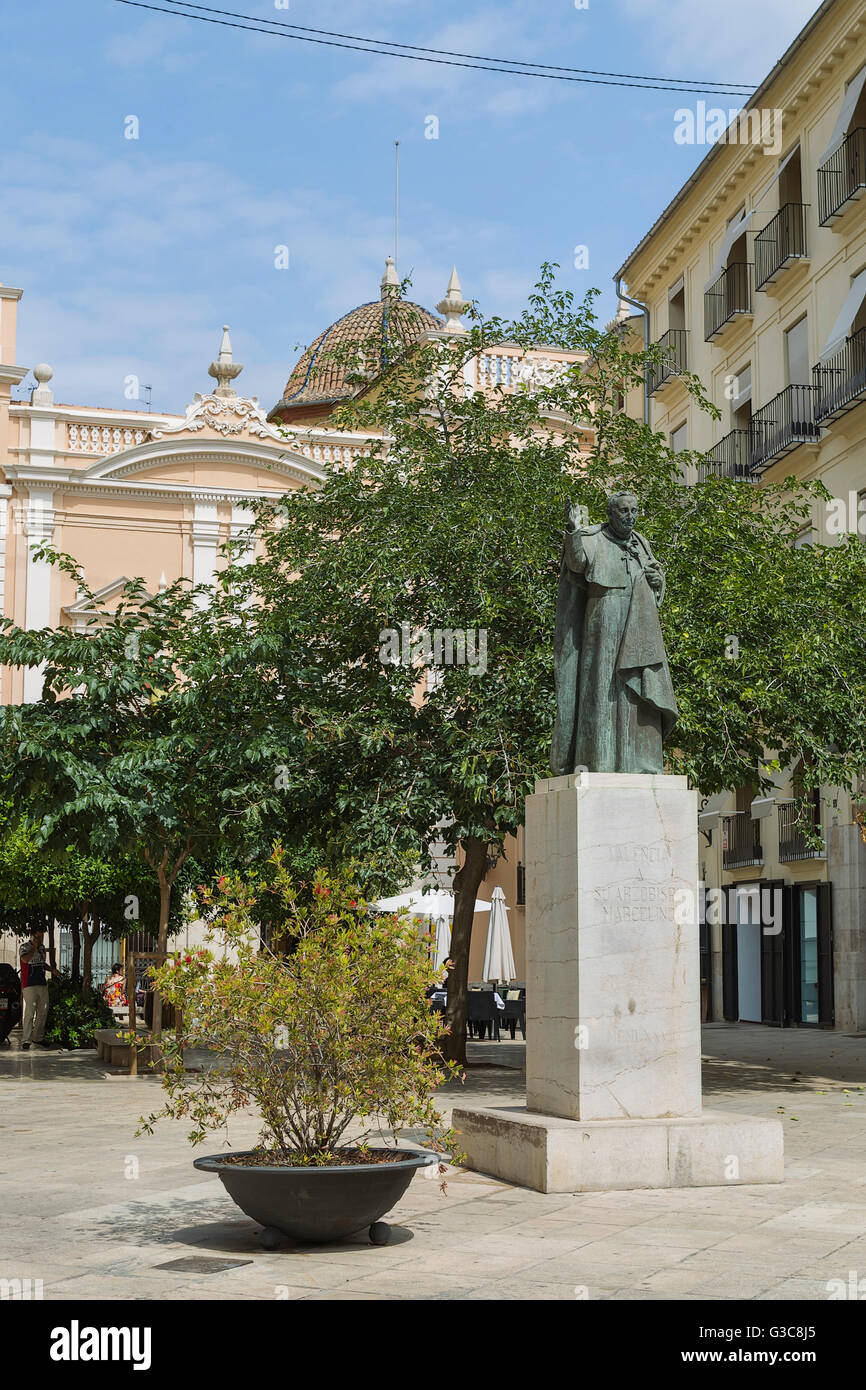 Monumento al arzobispo Marcelino, obispo, Plaza del Arzobispo Plaza, Valencia, España, Europa Foto de stock