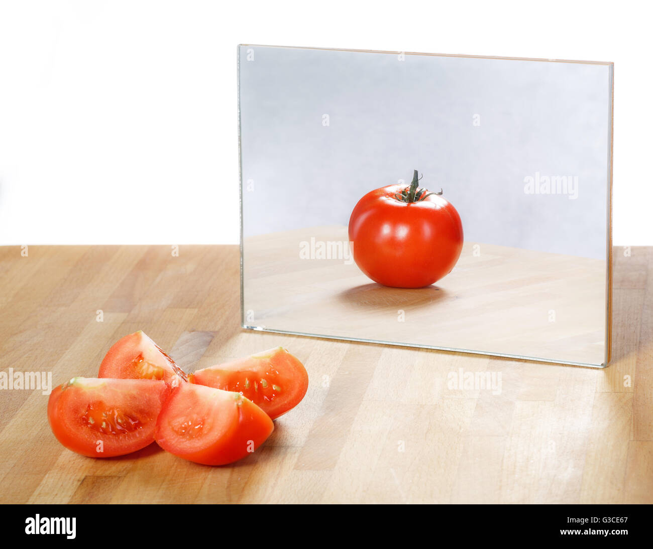 En la imagen espejo de tomate,visión abstracta Foto de stock