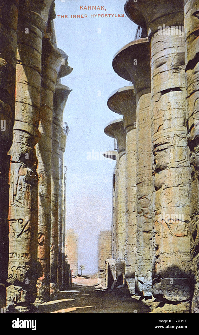 Columnas de la Gran Sala Hipostilar de Karnak Foto de stock