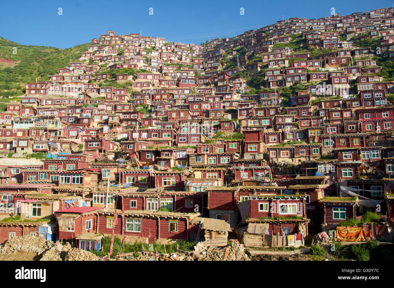 Instituto budista de Larung Gar Foto de stock