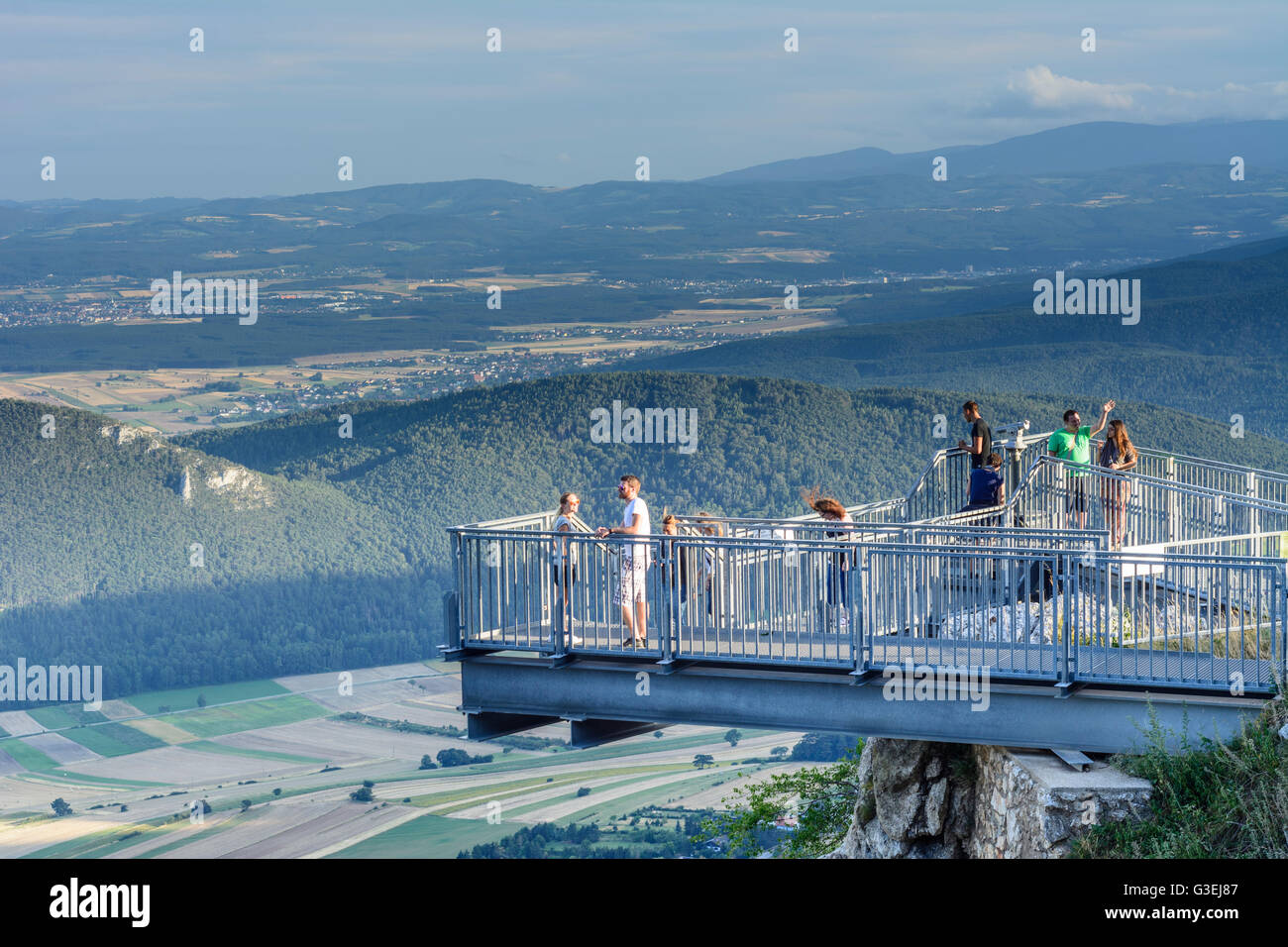 Plataforma de visualización 'Skywalk', Austria, Niederösterreich, Baja Austria, Wiener Alpen, Naturpark Hohe Wand Foto de stock