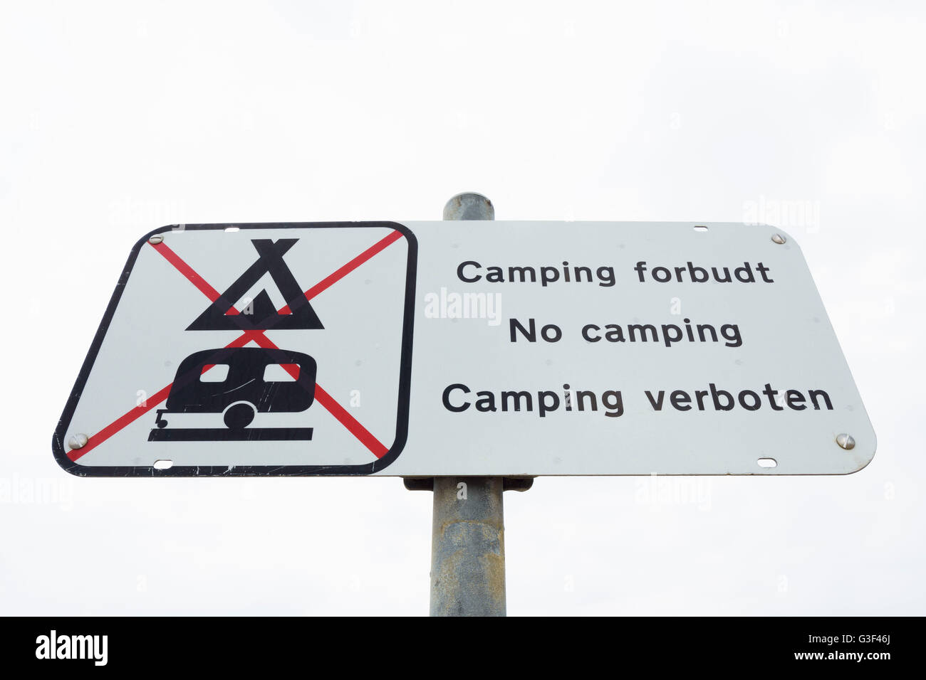 Campamento signo prohibitivo, Henne Strand, Henne, al sur de Jutlandia, Dinamarca Foto de stock