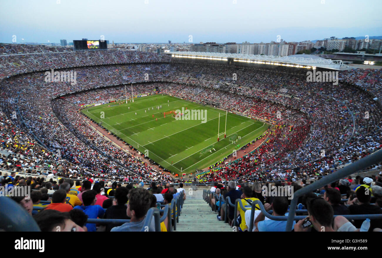 Barcelona, España. 24 de junio de 2016. Vista general del estadio Camp Nou  del FC Barcelona durante el partido de la final del Top 14 francés rugby  campeonato. Récord mundial de asistencia