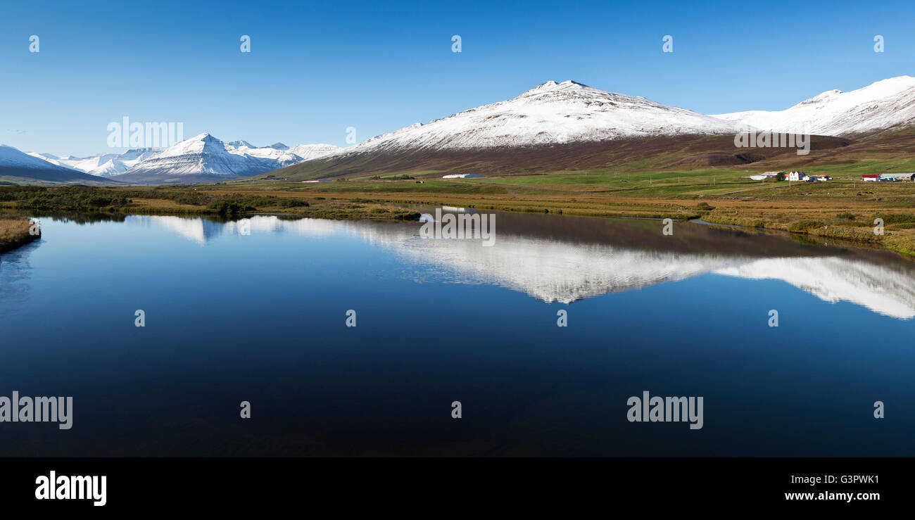 El paisaje, Dalvík, Eyjafjordur, Islandia Foto de stock