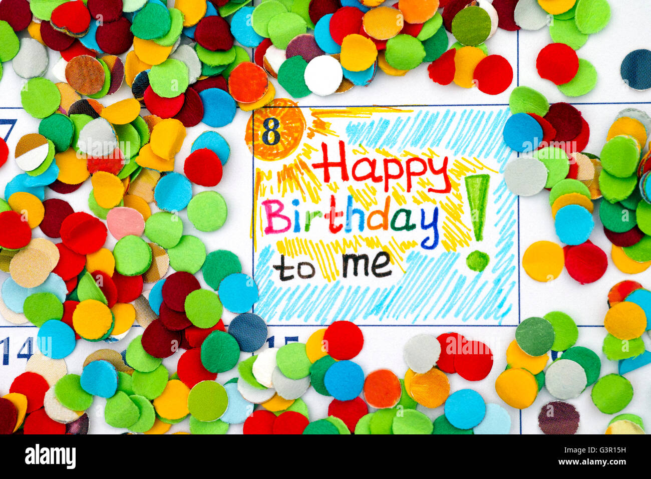 Feliz cumpleaños para mí recordatorio en el calendario con confeti  Fotografía de stock - Alamy