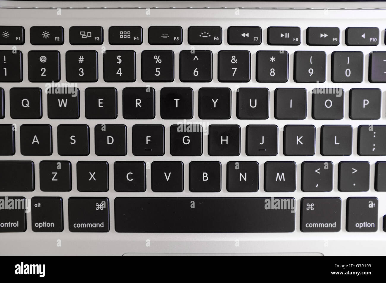 La letra en un teclado de MacBook Pro Fotografía de stock - Alamy