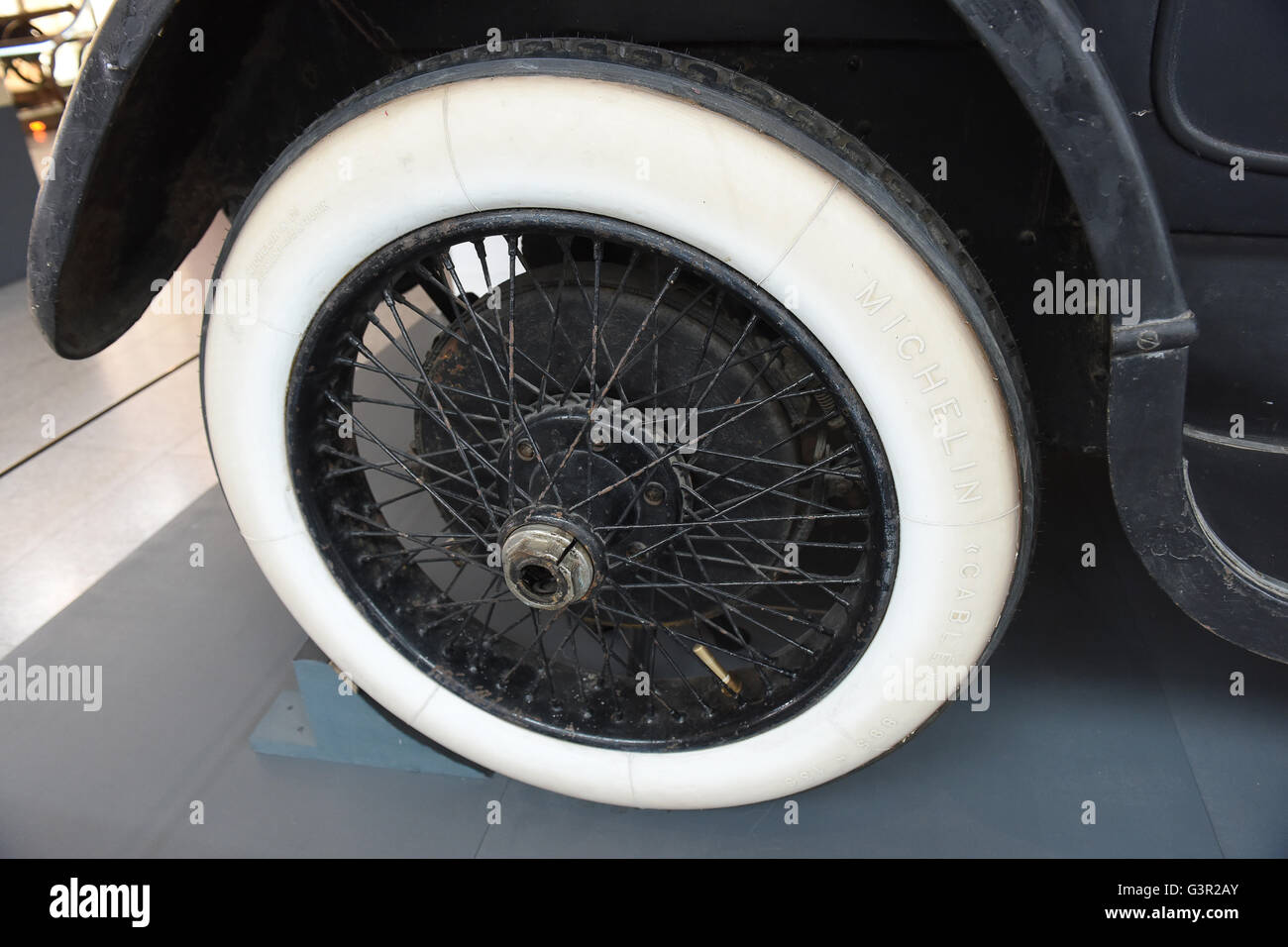Michelin neumáticos neumáticos de paredes blancas de cable 1920 Fotografía  de stock - Alamy