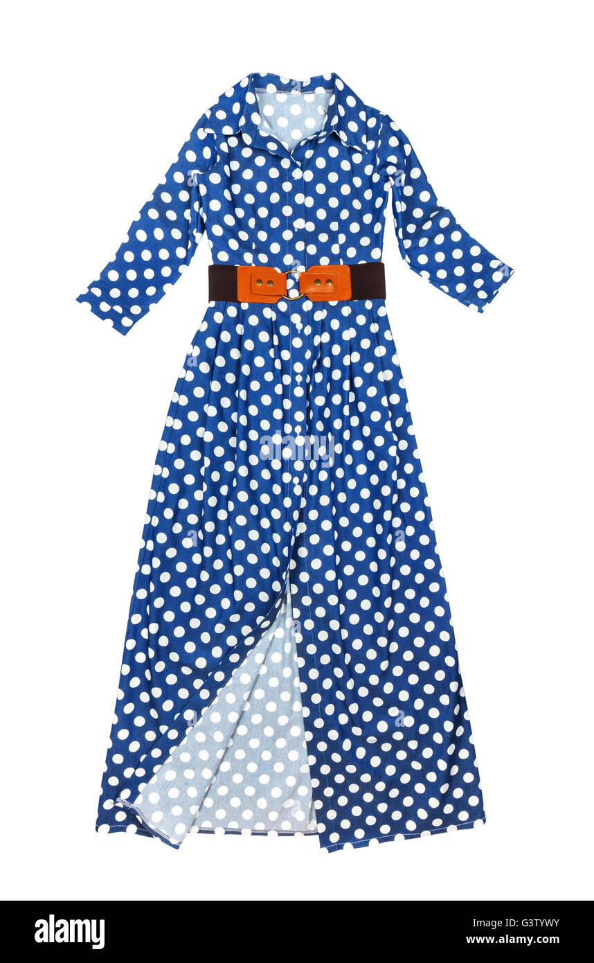 Largo de moda elegante vestido azul con lunares blancos, cinturón marrón aislado sobre un fondo blanco closeup Foto de stock