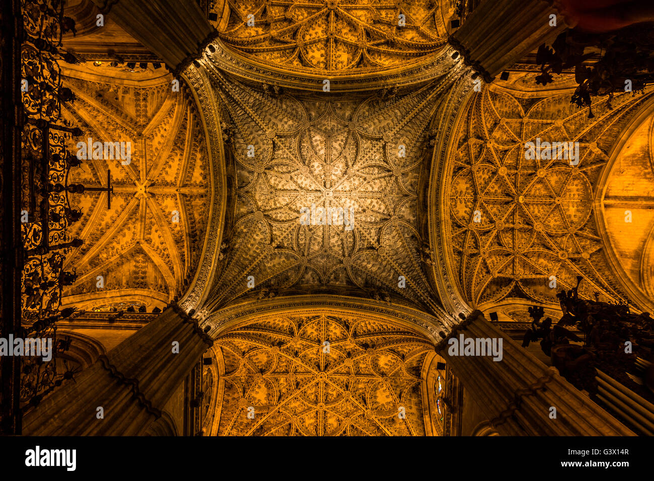 El techo de la catedral de sevilla españa Foto de stock