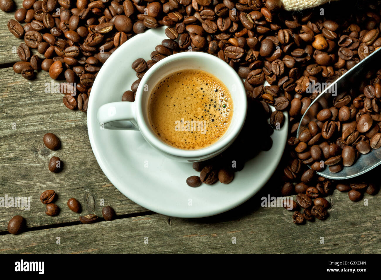 Grano de café espresso y real Foto de stock