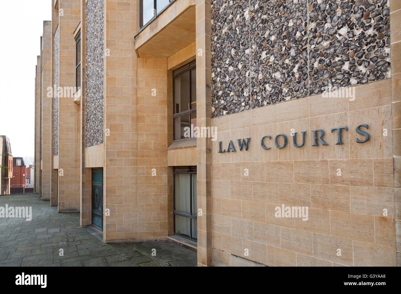 Los tribunales de derecho ante el Tribunal de la corona de Winchester, Winchester, Hampshire, Inglaterra, Reino Unido, Europa Foto de stock