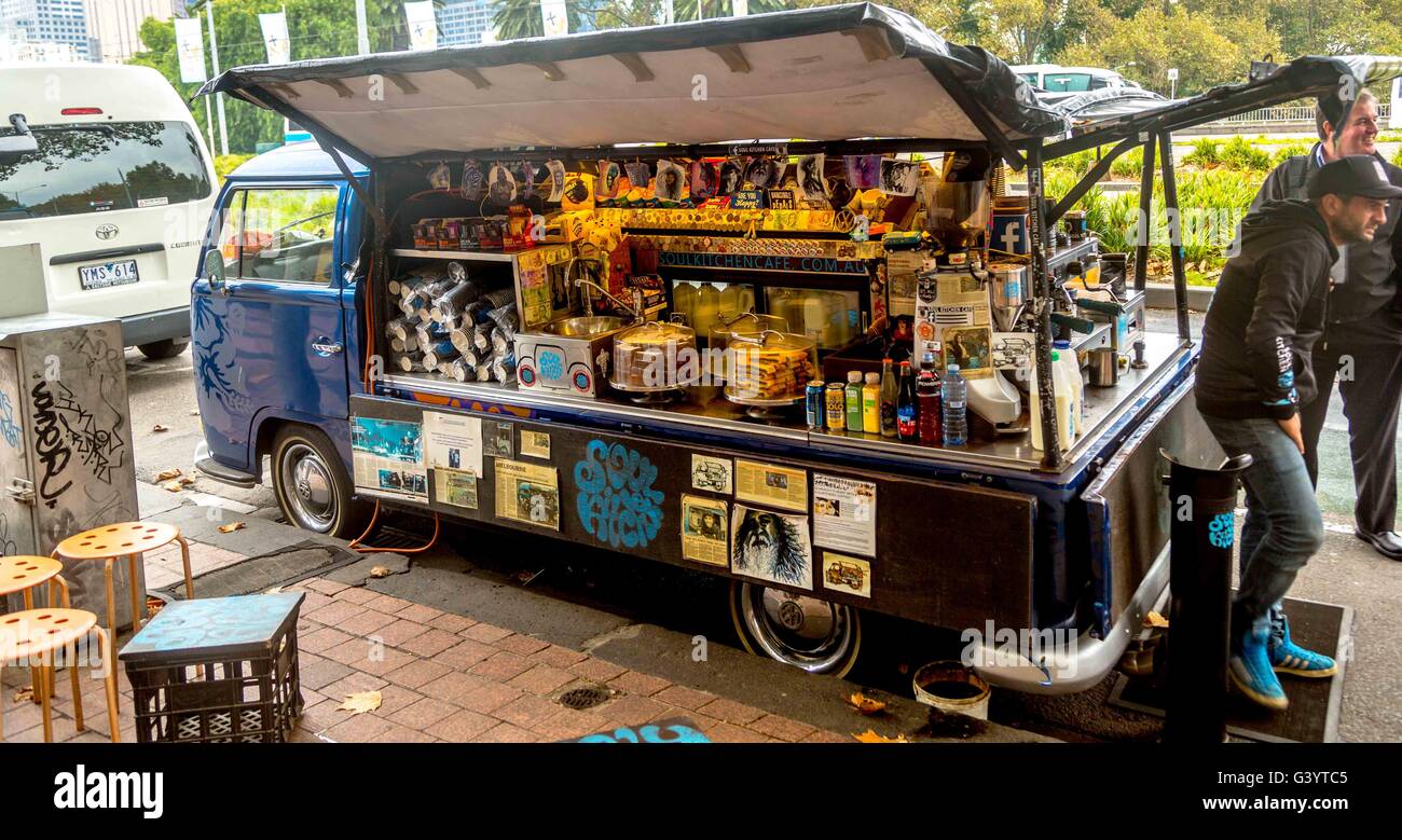 Un refresco de café snack bar furgoneta o vehículo en las calles de la ciudad de Melbourne. Foto de stock