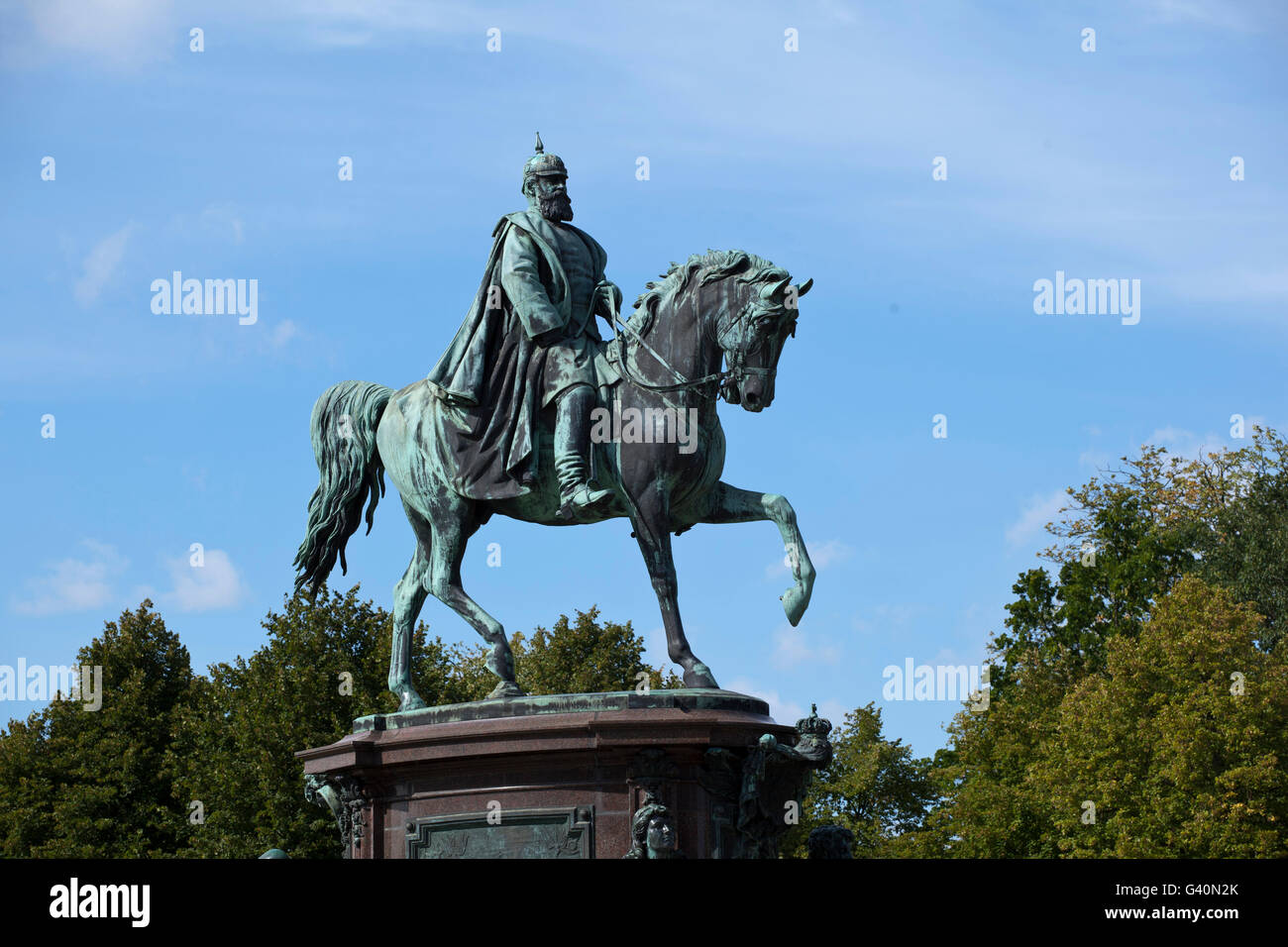 La estatua ecuestre de Federico Francisco II, Gran Duque de Mecklenburg-Schwerin, jardines del castillo de Schwerin, Schwerin Castillo Foto de stock
