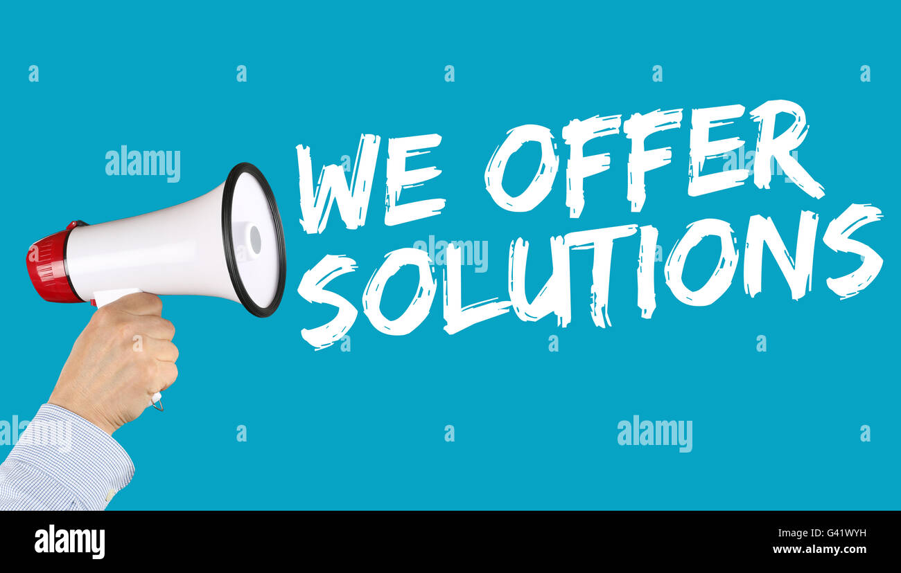 Ofrecemos soluciones para el problema de la solución business concepto éxito ayudar a mano con megáfono Foto de stock