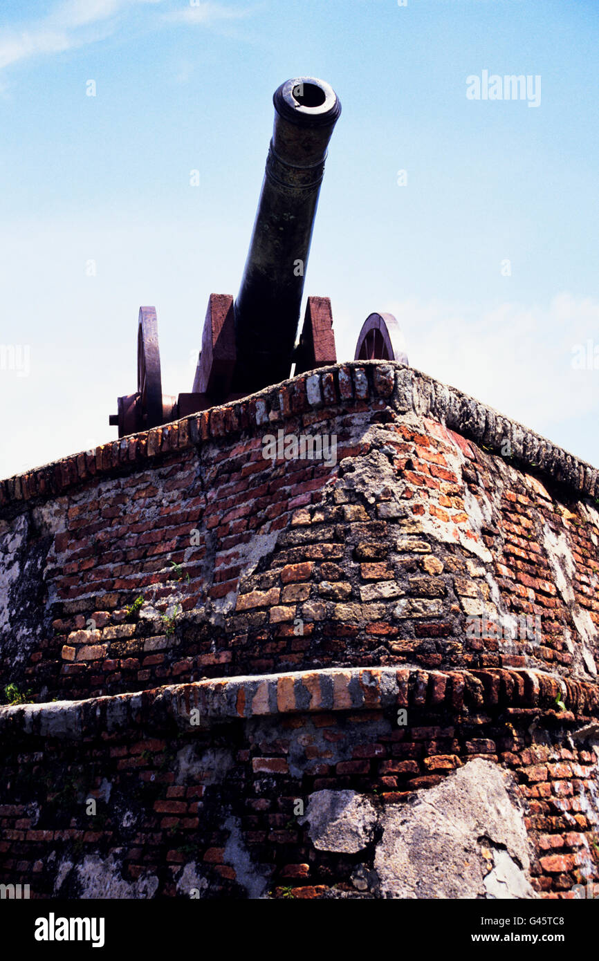 Sri Rambai, el cañón en Fort Cornwallis es un remanente de la era colonial británica en George Town - Penang/Malasia Foto de stock