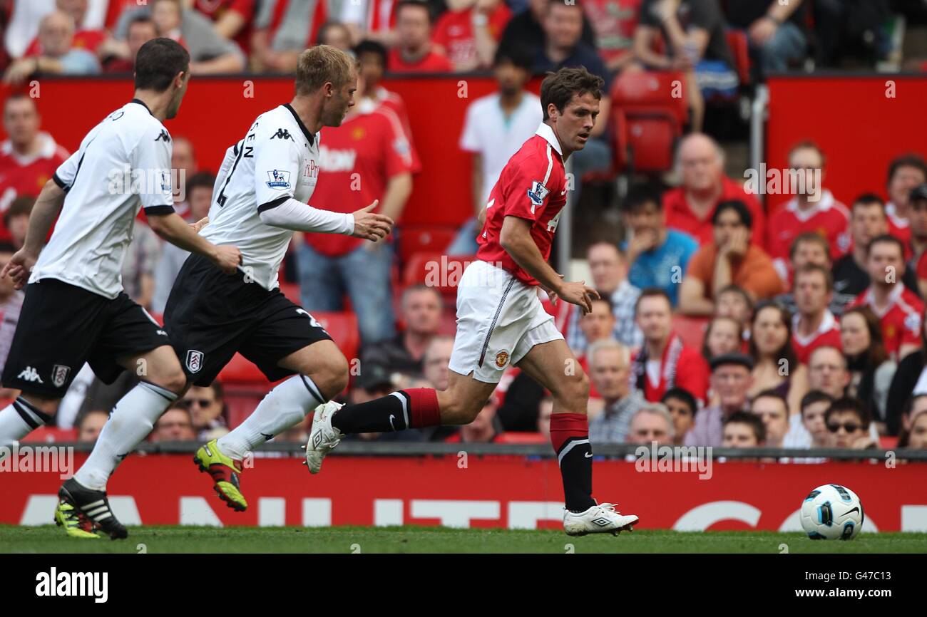 Fútbol - Barclays Premier League - Manchester United contra Fulham - Old Trafford. Michael Owen, del Manchester United, en acción Foto de stock