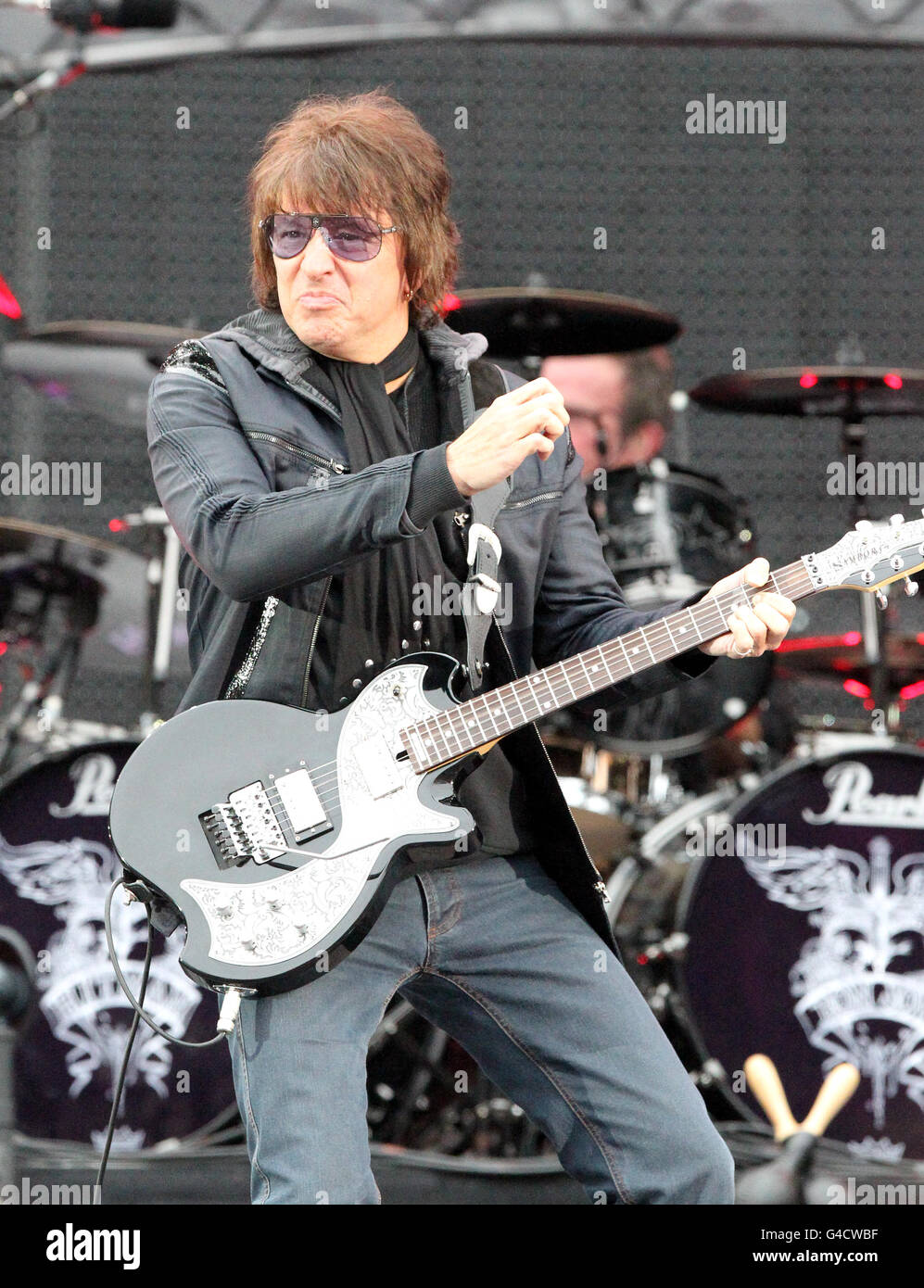 Bon Jovi Gig - Murrayfield. El guitarrista de Bon Jovi Richie Sambora  Fotografía de stock - Alamy