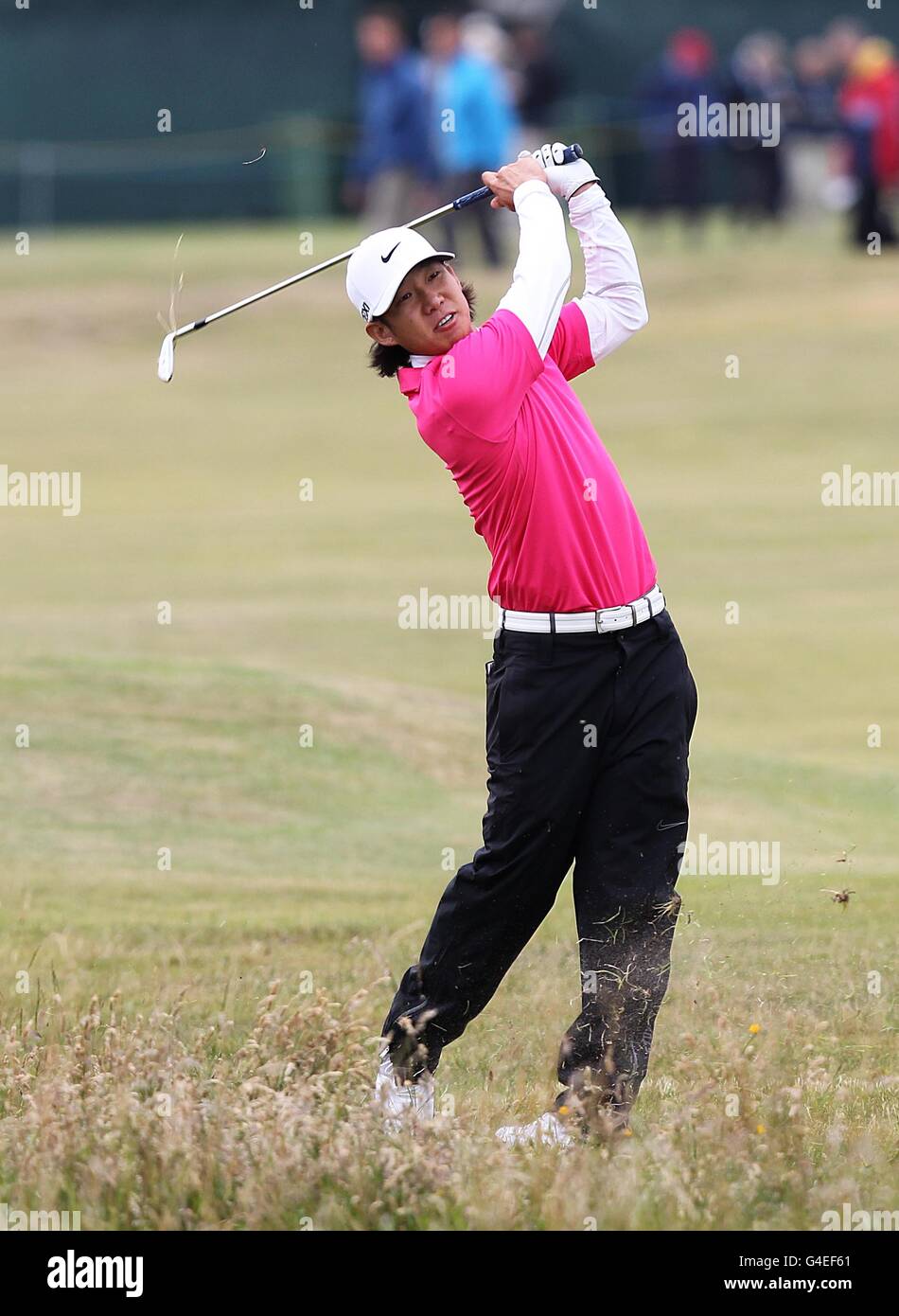 Golf - El Campeonato Abierto 2011 - Día Uno - Royal St George's. Kim Kyung-Tae de Corea del Sur en acción Foto de stock