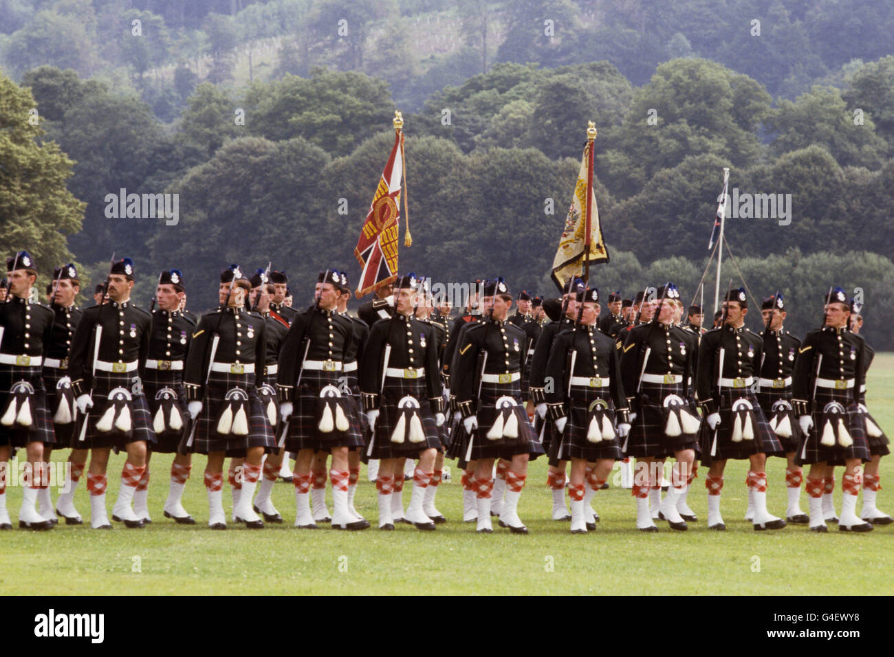 El Batallón de 1st de los propios Highlanders de la Reina en Tidworth. Foto de stock