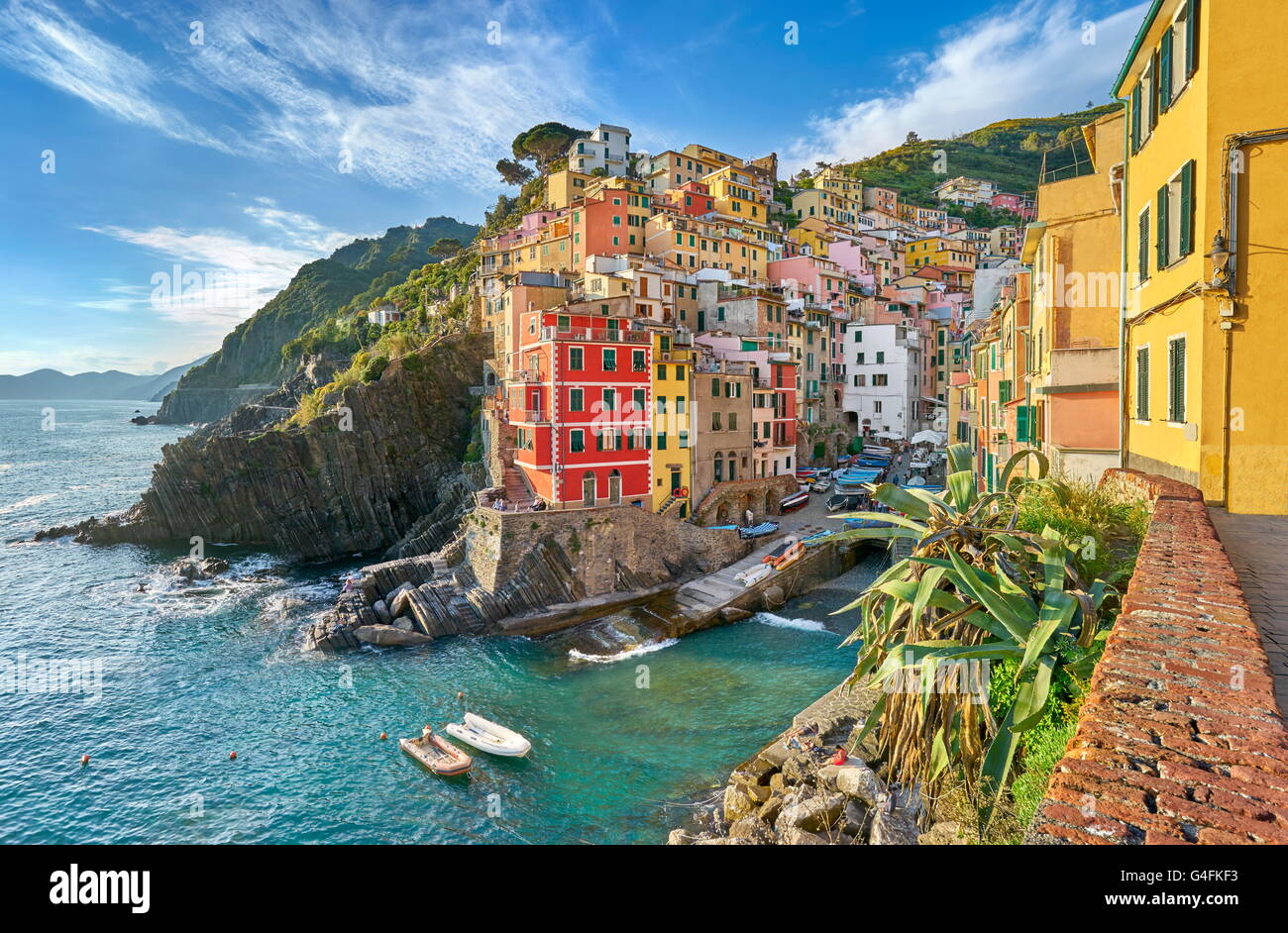 Riomaggiore, el Parque Nacional de Cinque Terre, Liguria, Italia, la UNESCO Foto de stock