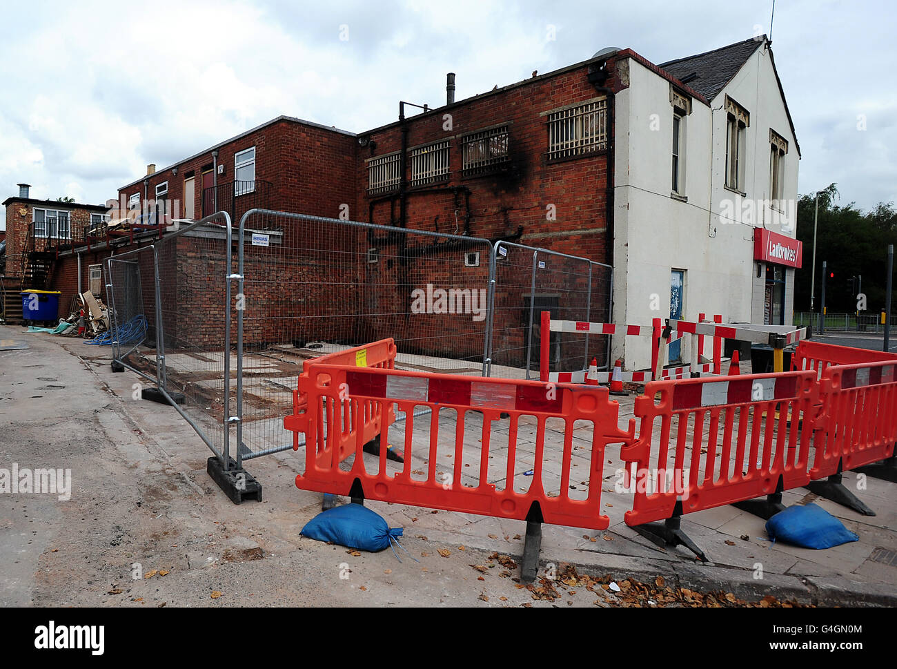Una vista general de la escena en Narborough Road, Leicester, después