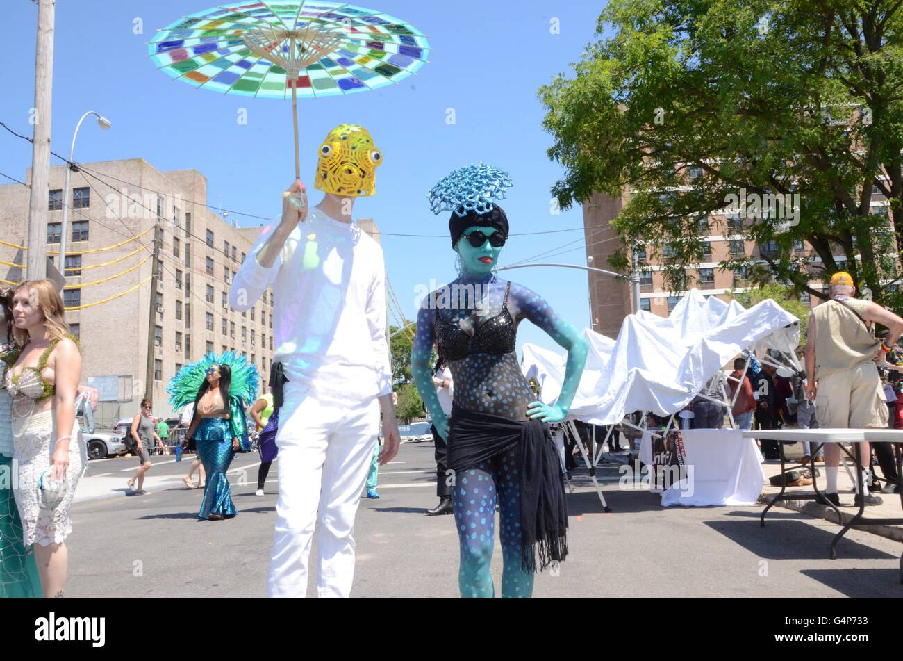 Coney Island, Nueva York, Estados Unidos. 18 de junio de 2016. mermaid parade Coney Island 2016 brooklyn Simon Leigh, Nueva York, EE.UU. Crédito: Simon leigh/Alamy Live News Foto de stock