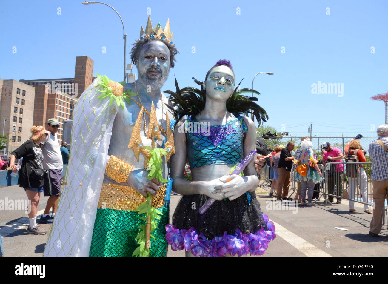 Coney Island, Nueva York, Estados Unidos. 18 de junio de 2016. mermaid parade Coney Island 2016 brooklyn Simon Leigh, Nueva York, EE.UU. Crédito: Simon leigh/Alamy Live News Foto de stock