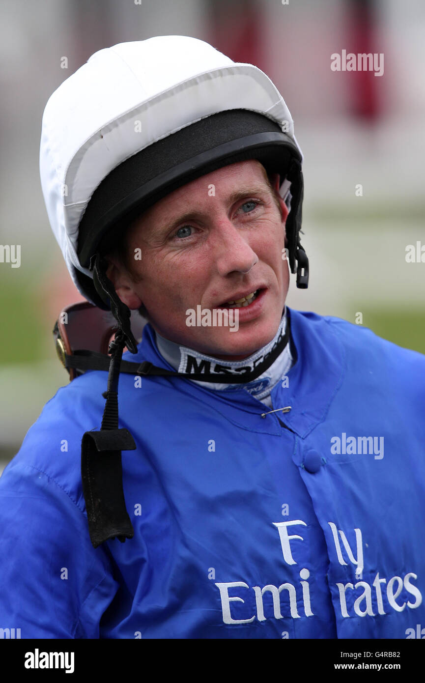 Carreras de caballos - Ebor Festival 2011 - Coolmore Nunthorpe - Hipódromo de York. Paul Hanagan, Jockey Foto de stock