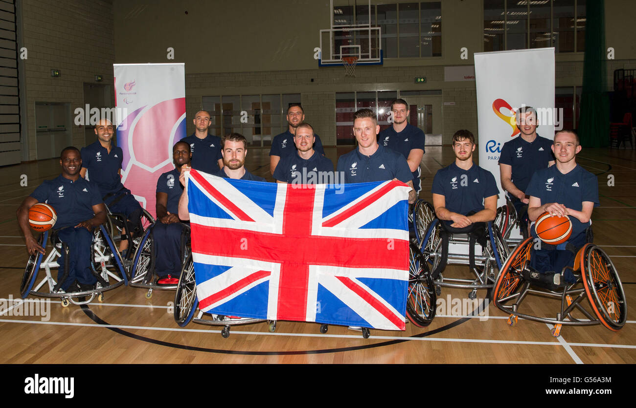 Escuadrón de baloncesto masculino ParalympicsGB posa para una fotografía durante el anuncio del equipo en la Comunidad de Leicester Sports Arena. Foto de stock