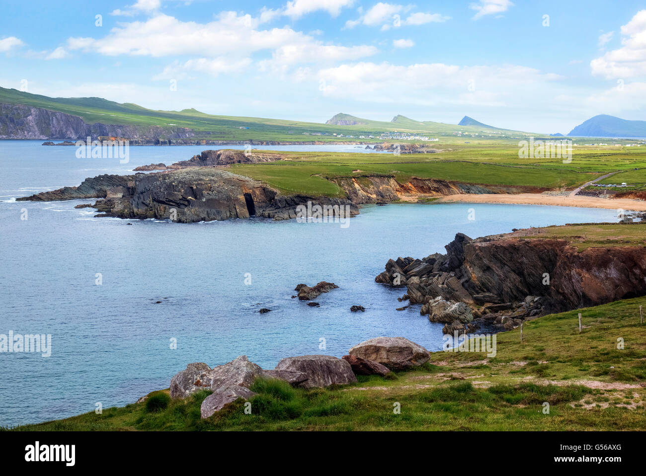 Tres Hermanas, un Triúr Deirfiúr, la península Dingle, Irlanda Foto de stock