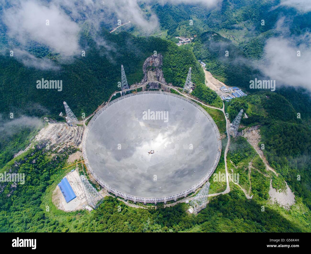 Arecibo telescopio fotografías e imágenes de alta resolución - Página 2 -  Alamy