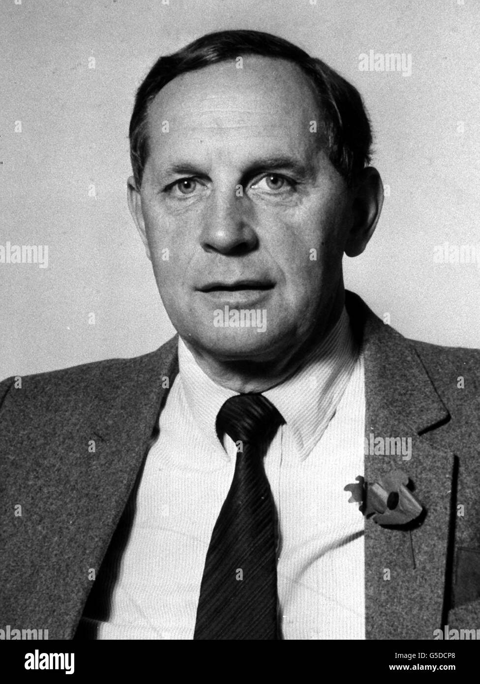 JOHN PARKER 1983: El Comodoro de Aire John Parker (52) que fue una de las diez víctimas cuando un avión ejecutivo se estrelló en el mar frente a Escocia. El Comodoro del Aire, que fue nombrado recientemente Director de la RAF de acantonamiento en el MOD, estaba casado con 3 hijos. Foto de stock