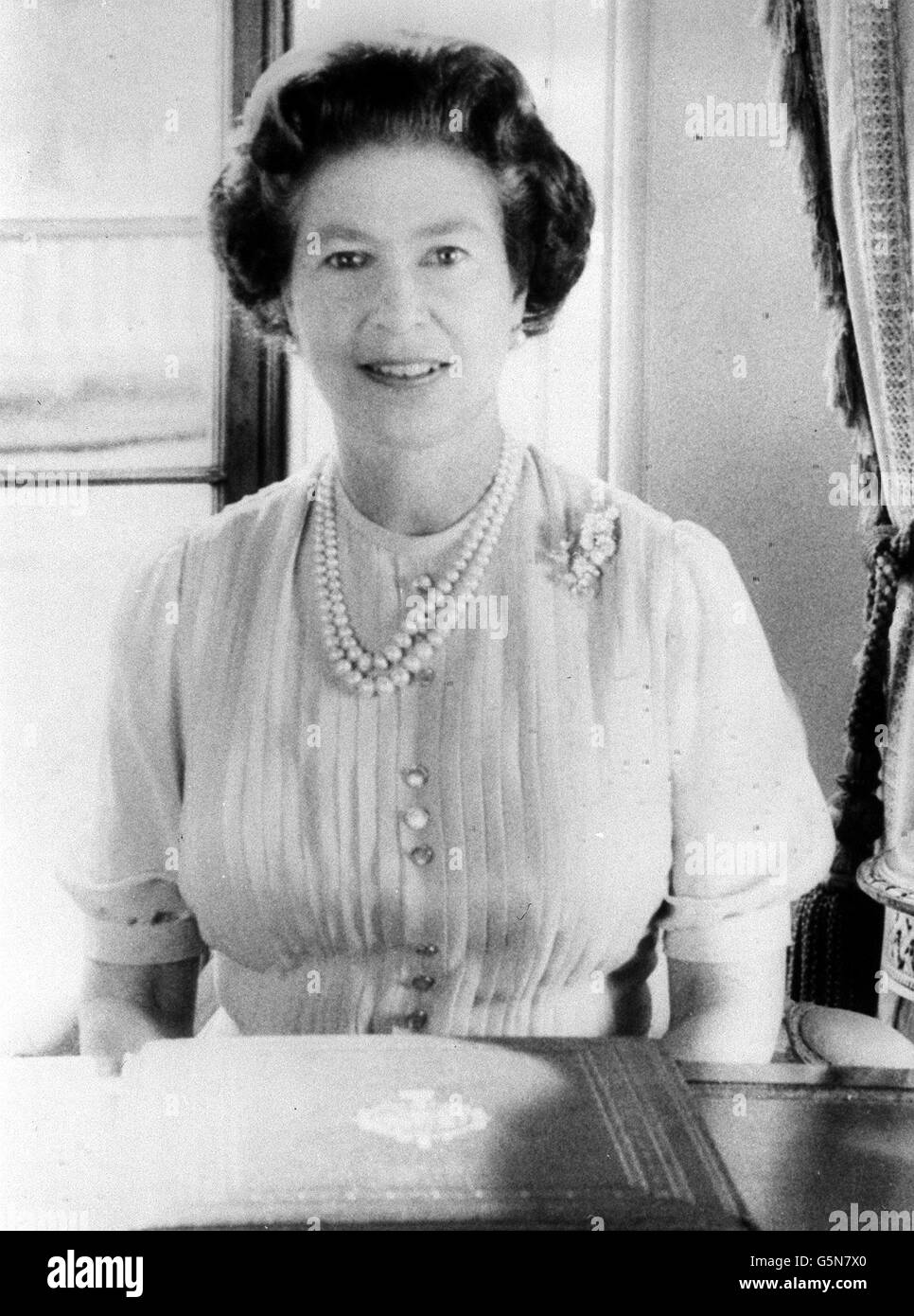 Britaincollectionroyaltyqueenelizabethi la reina isabel ii fotografías