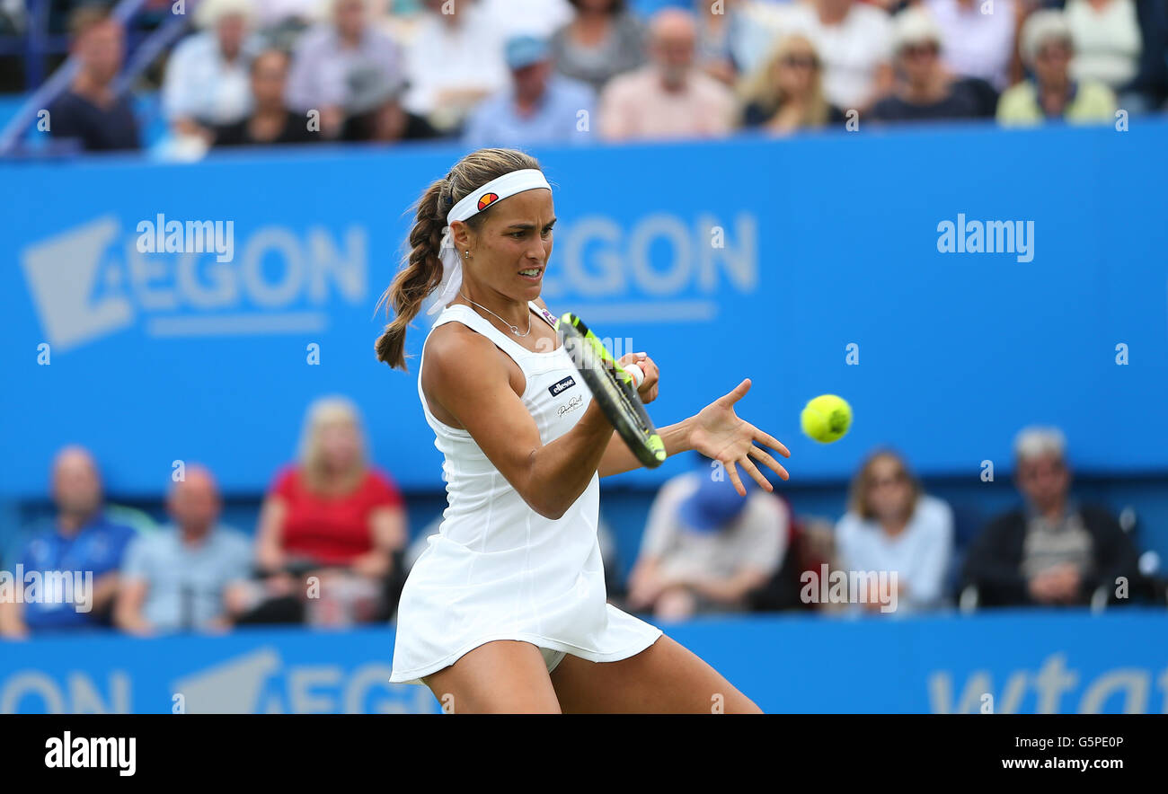 Eastbourne, Reino Unido. 22 de junio de 2016. Mónica Puig de Puerto Rico en acción durante su partido contra Dinamarca Caroline Wozniacki en el torneo de tenis Aegon International de Eastbourne Credit: James Boardman /Alamy Live News Foto de stock