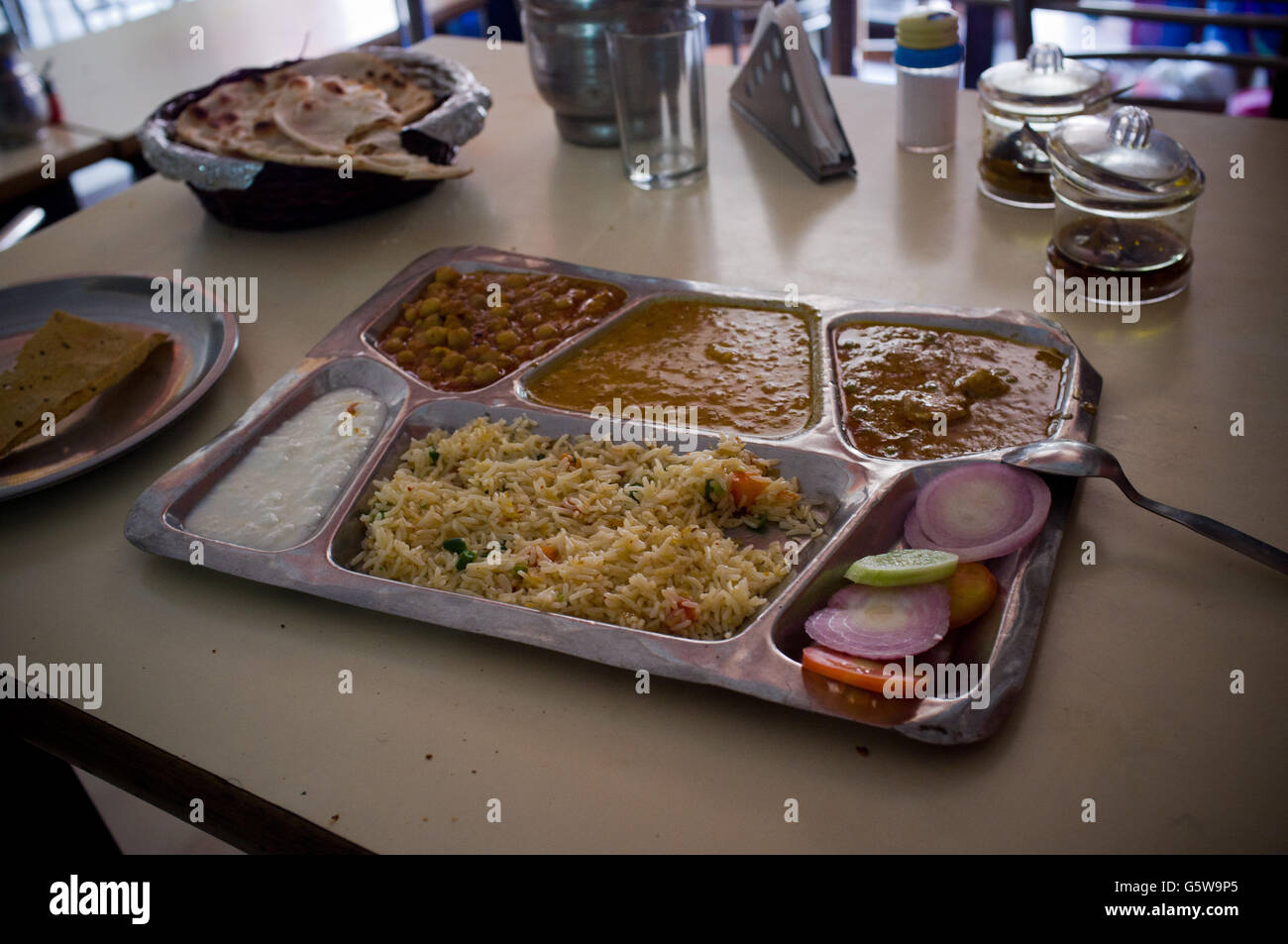 Thali comida india Foto de stock