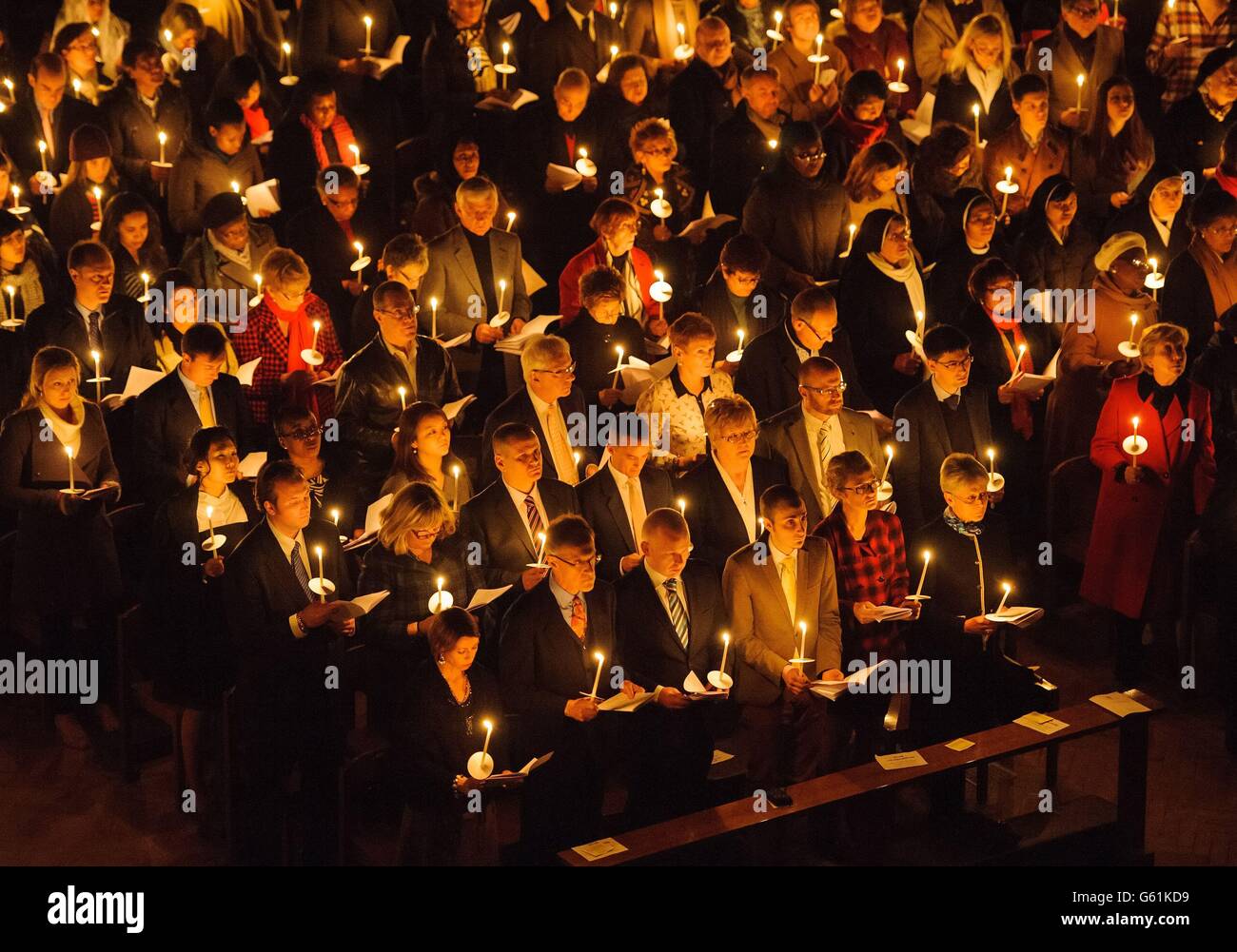 Vigilia pascual fotografías e imágenes de alta resolución - Alamy Vigilia pascual fotografías e imágenes de alta resolución - Alamy