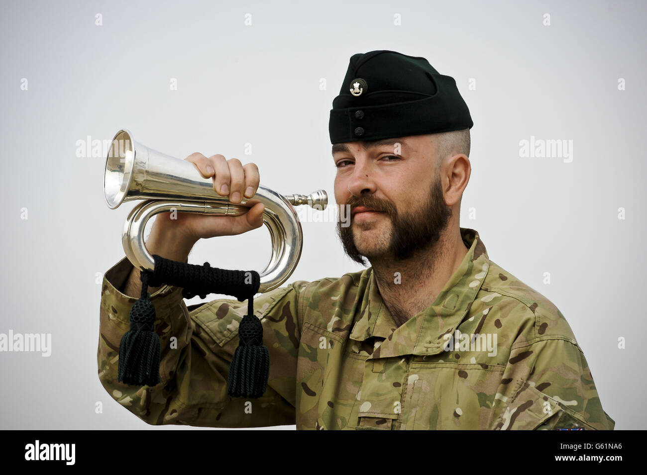 Corneta militar fotografías e imágenes de alta resolución - Alamy