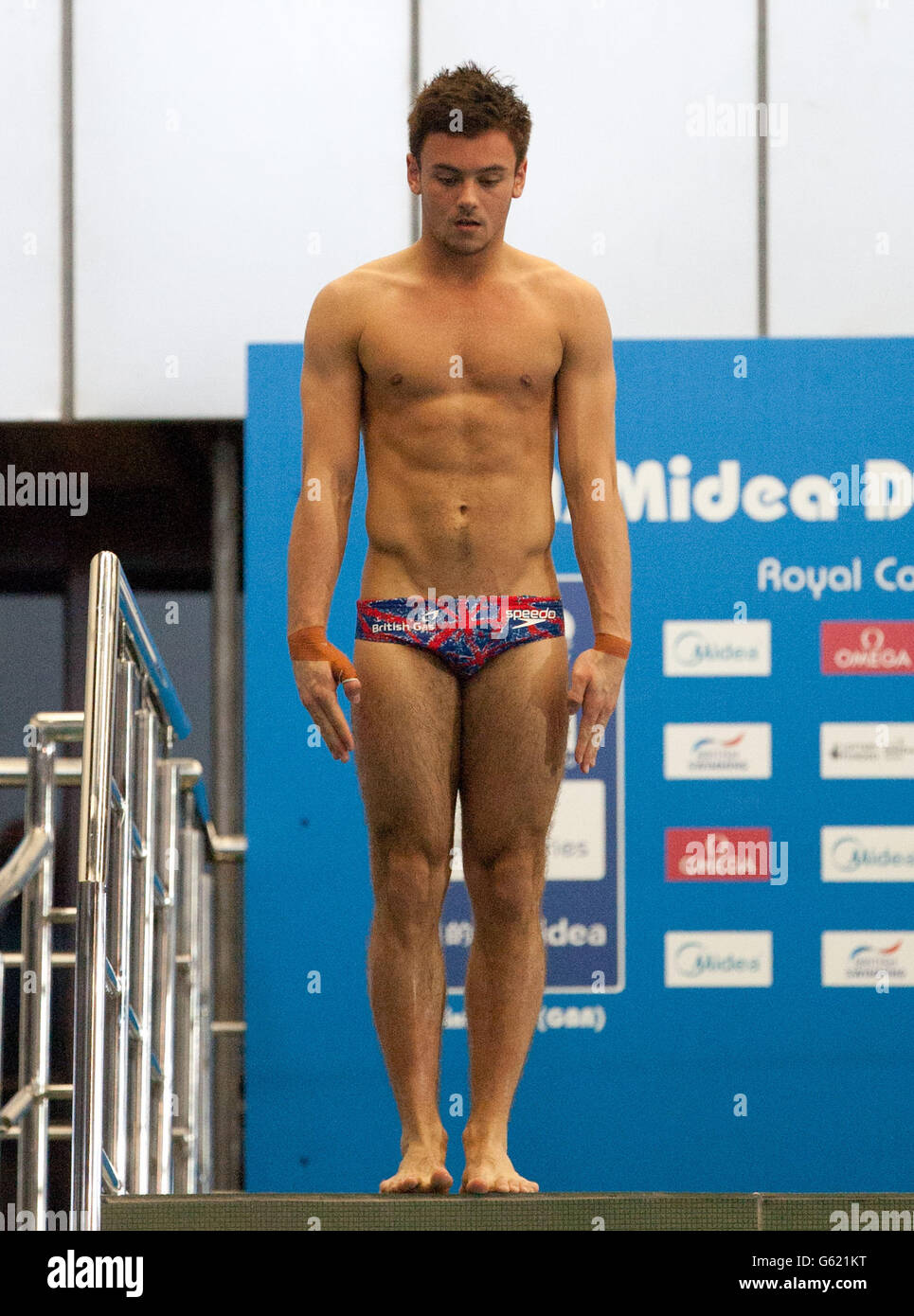 Tom Daley, de Gran Bretaña, compite en la ronda preliminar de la plataforma  Men's 10m Platform durante la serie mundial de buceo FINA en la Royal  Commonwealth Pool, Edimburgo Fotografía de stock -