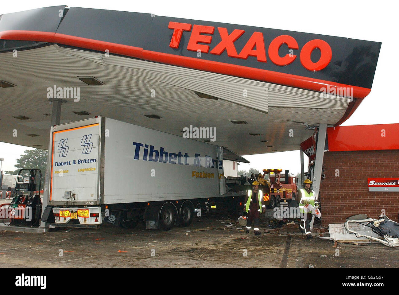 La escena en un garaje Texaco en Skellow, Doncaster después de que un